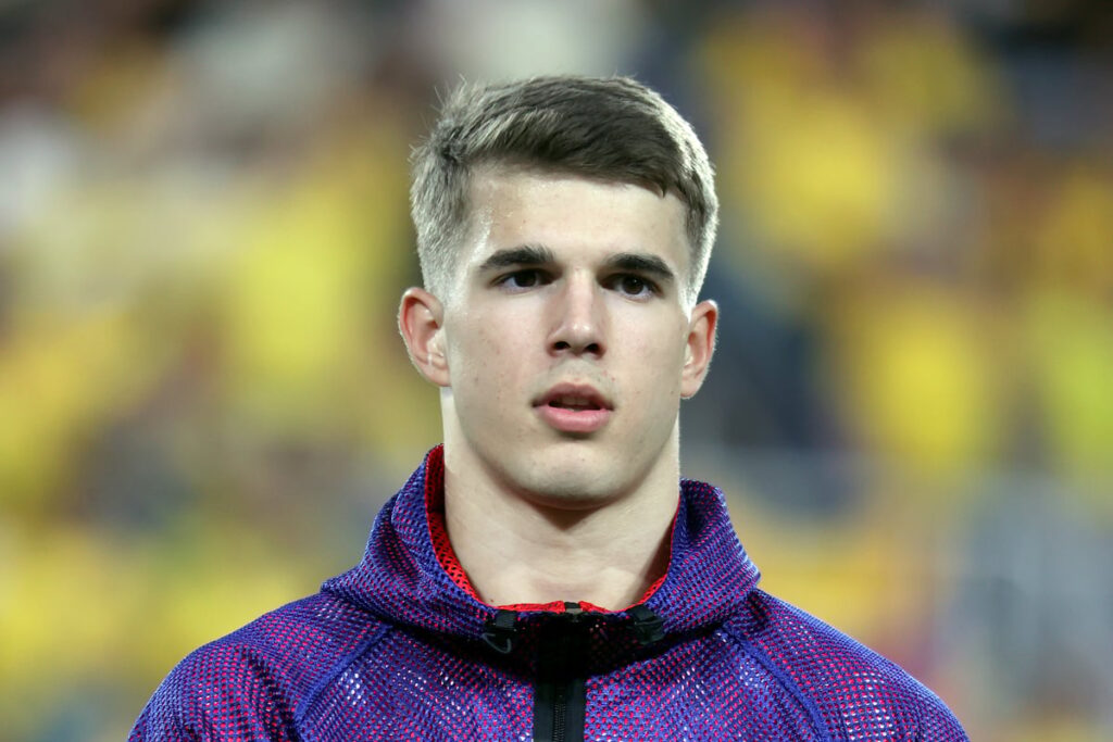 Luka Vuskovic: Tottenham get injury blow as loan star’s knee ‘severely damaged’