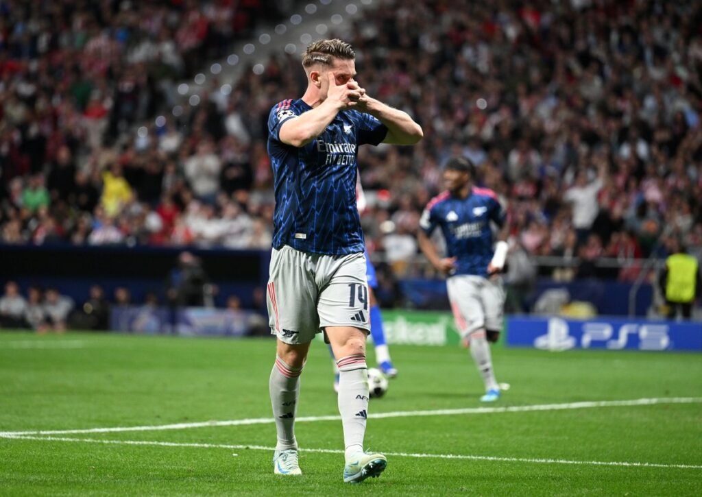 Atletico Madrid 1-1 Arsenal: Gunners held in tense Champions League first leg