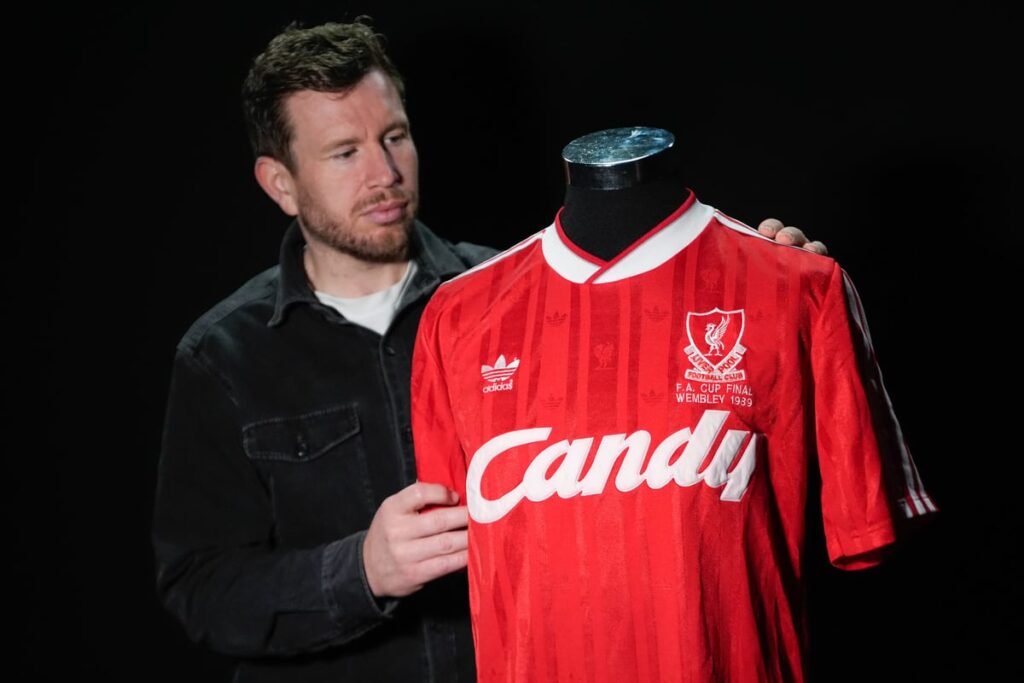 Steve Nicol’s FA Cup medal could fetch up to £20,000 at memorabilia auction