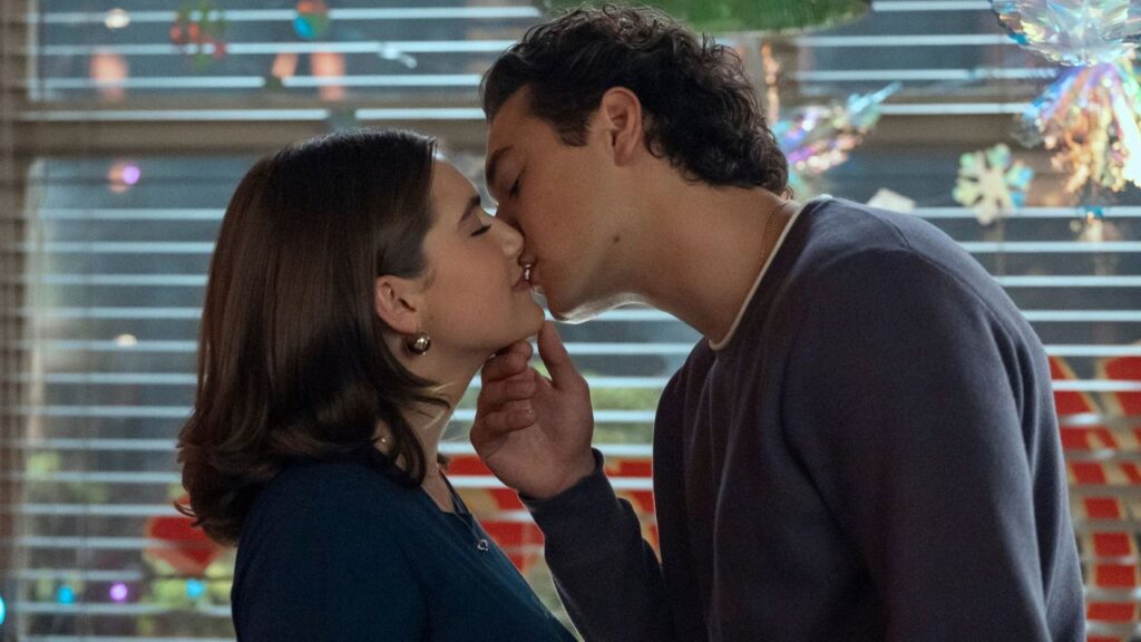 ‘100% accurate’ Off Campus trailer praised as book fans are convinced Dean and Allie’s scene means Prime Video romance drama is ‘getting season 2’