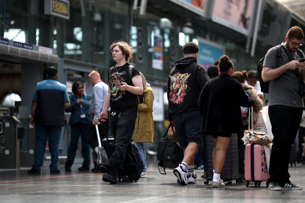 Train nightmare at Manchester Piccadilly as Arsenal fans scramble to get to huge Man City clash