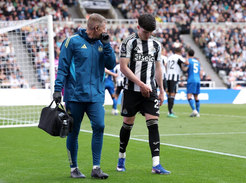 Newcastle dealt double injury worry as Eddie Howe issues latest on England trio