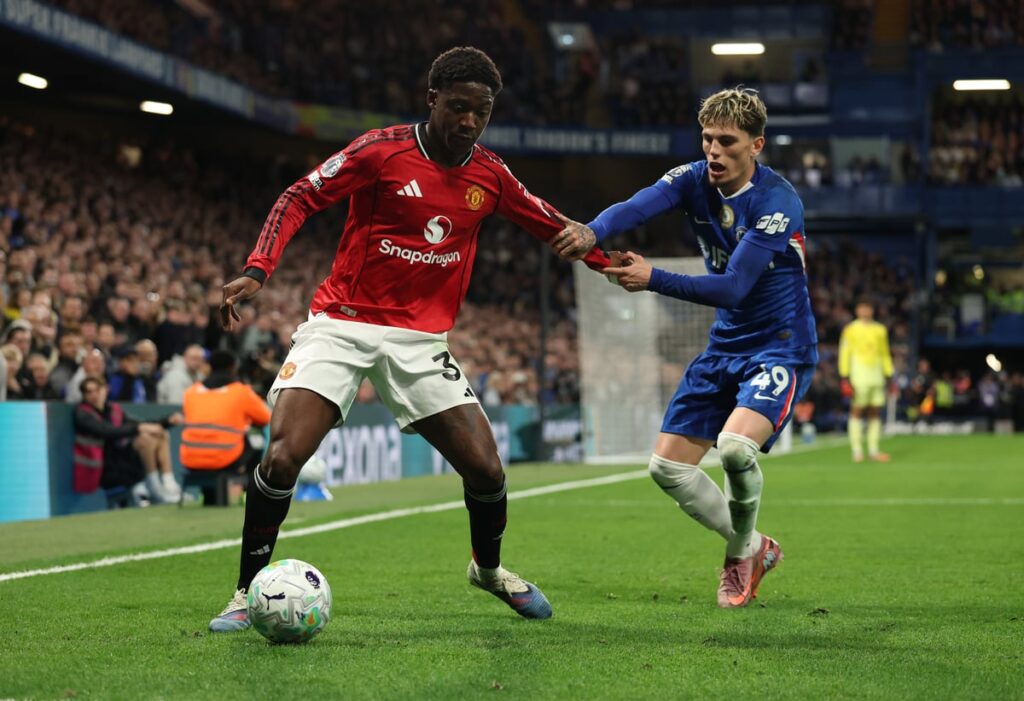 Chelsea vs Manchester United LIVE: Premier League latest score, match stream, goal updates and fan reaction