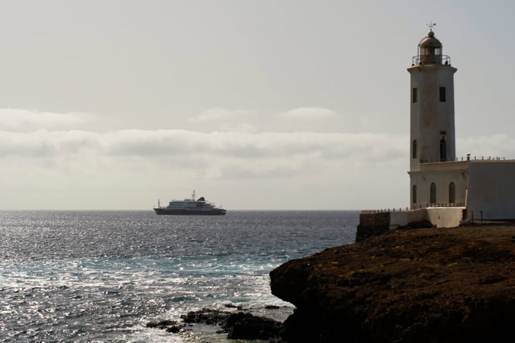 Briton treated in South Africa after suspected hantavirus outbreak on cruise