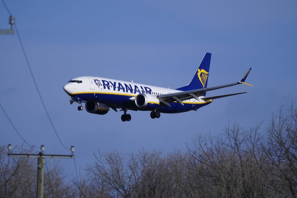 Wetherspoon boss hits out at Ryanair proposal to ban pre-flight pints on early morning flights