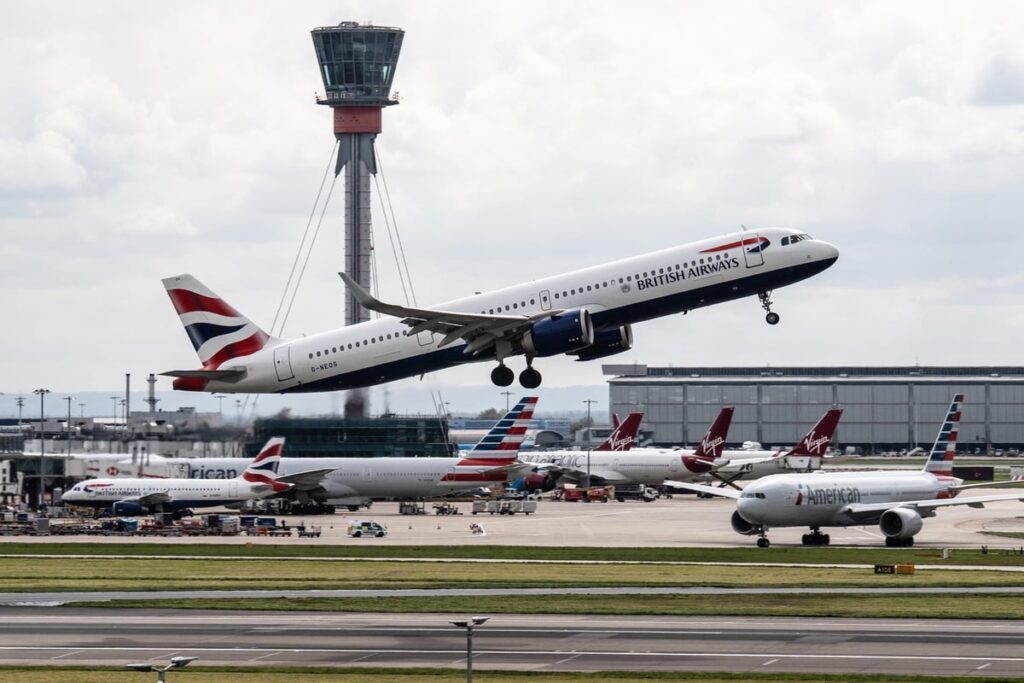 British Airways’ parent company expects £1.7bn hit from higher fuel bill