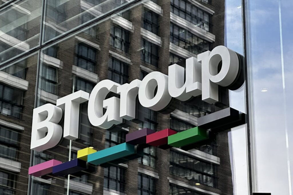 BT ramps up cost cutting as annual earnings flatline