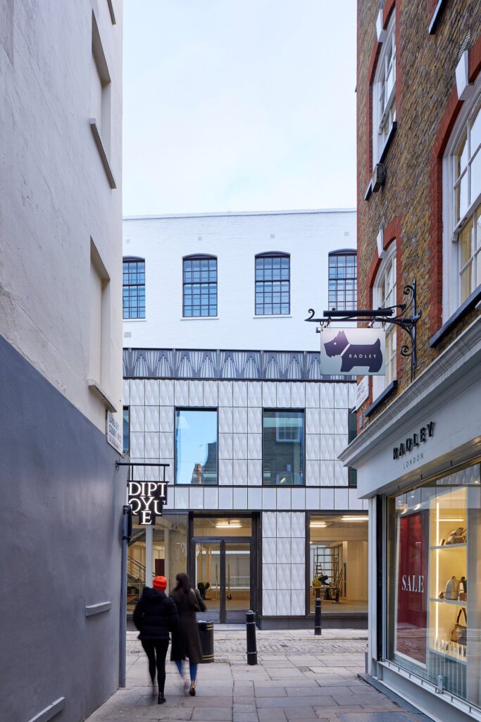 Major high street chain shops to close – including flagship London store