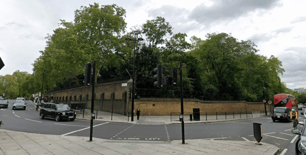 Cyclist in life-threatening condition after lorry crash at Hyde Park Corner