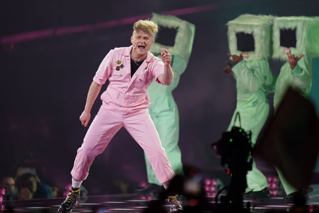 Look Mum No Computer performs as five nations exit after Eurovision semi-final