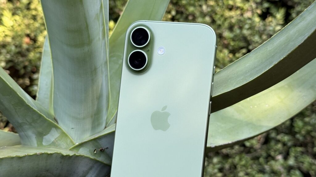 One of Verizon’s best-ever deals returns with a huge Apple bundle — get an iPhone 17, iPad, and Apple Watch included with a new line