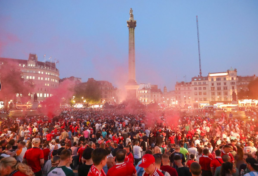 Middlesbrough fans take over Trafalgar Square ahead of Championship play-offs final at Wembley