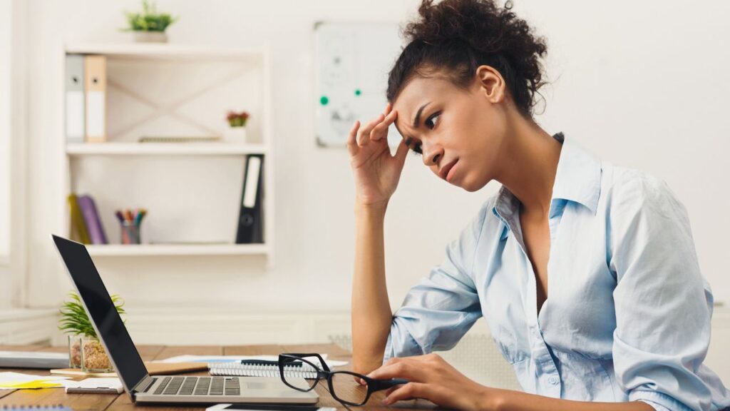 ‘Today’s disruptive environment is anything but normal’: Report warns younger workers set to be hit by AI hiring as bosses focus more on midlevel roles