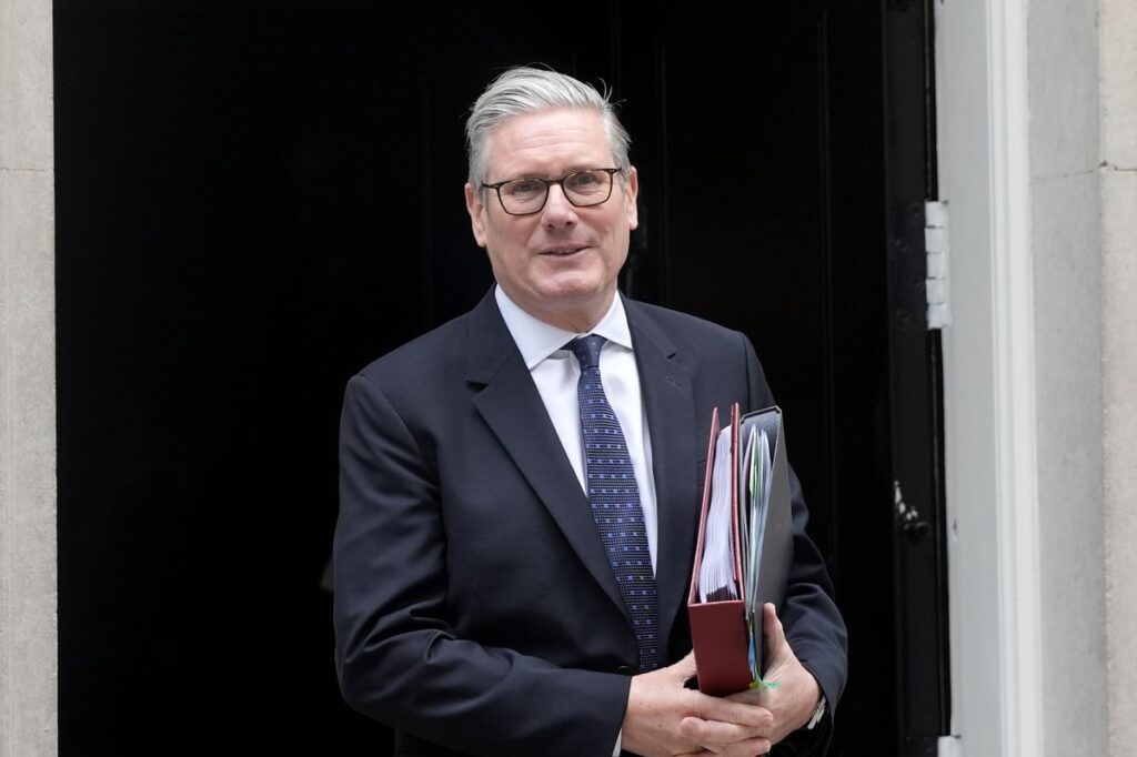 Starmer vows to end ‘system failing our kids’ ahead of expected social media ban
