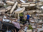 Window to save Venezuela earthquake survivors ‘has closed’ as rescuers fear at least 50,000 are dead