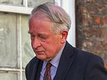 Notoriously strict pub boss who banned mobile phones, music and swearing ‘dies aged 81’