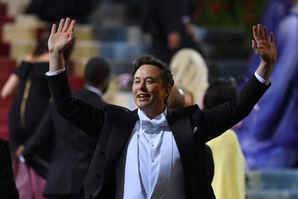 Elon Musk becomes world’s first trillionaire after SpaceX mega float