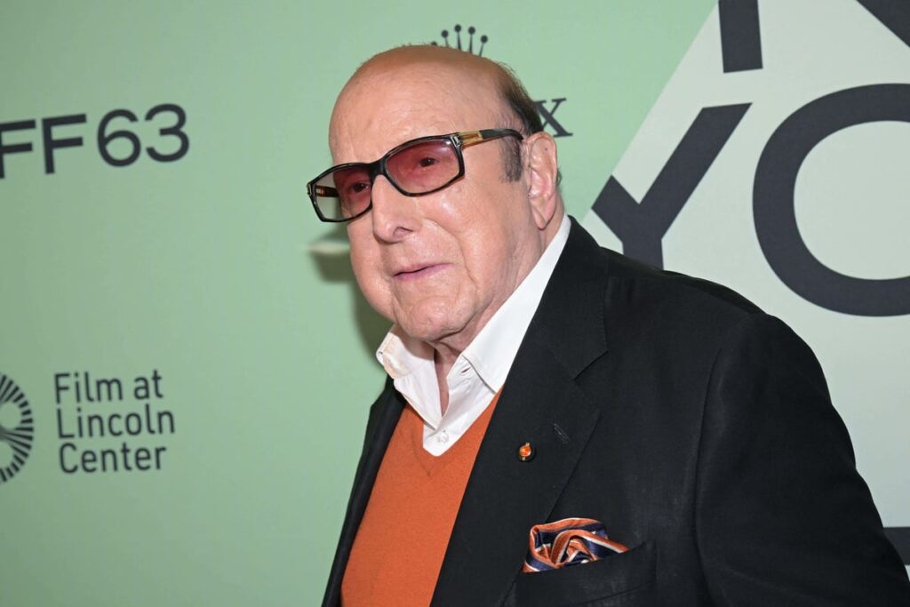 Billy Joel, Bruce Springsteen and Patti Smith pay tribute to Clive Davis