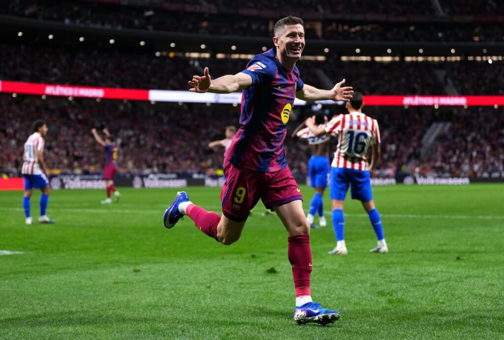 ‘Robert Lewandowski to Manchester United is a no-brainer – he would be an incredible asset’