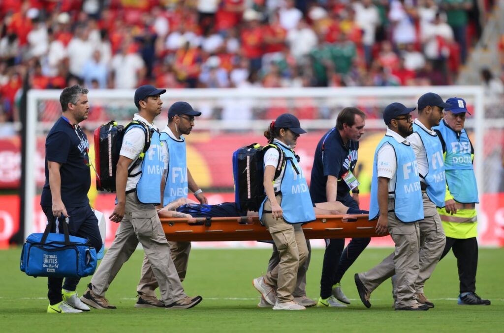 Manuel Ugarte: Manchester United transfer plans foiled as serious knee injury confirmed for World Cup star