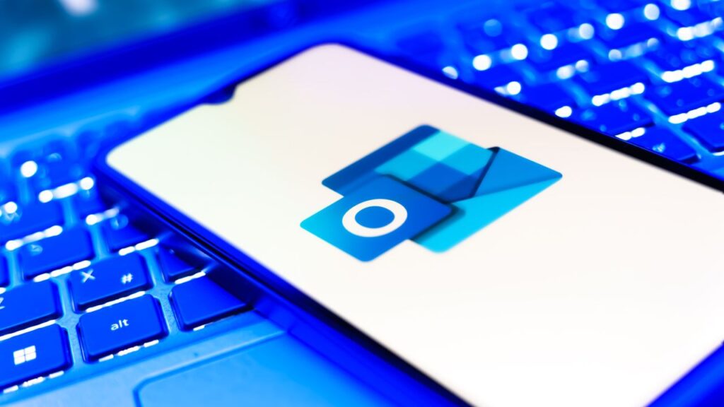 Struggling to load Outlook email replies? You’re not alone — an update has broken email threading and a fix is yet to be released