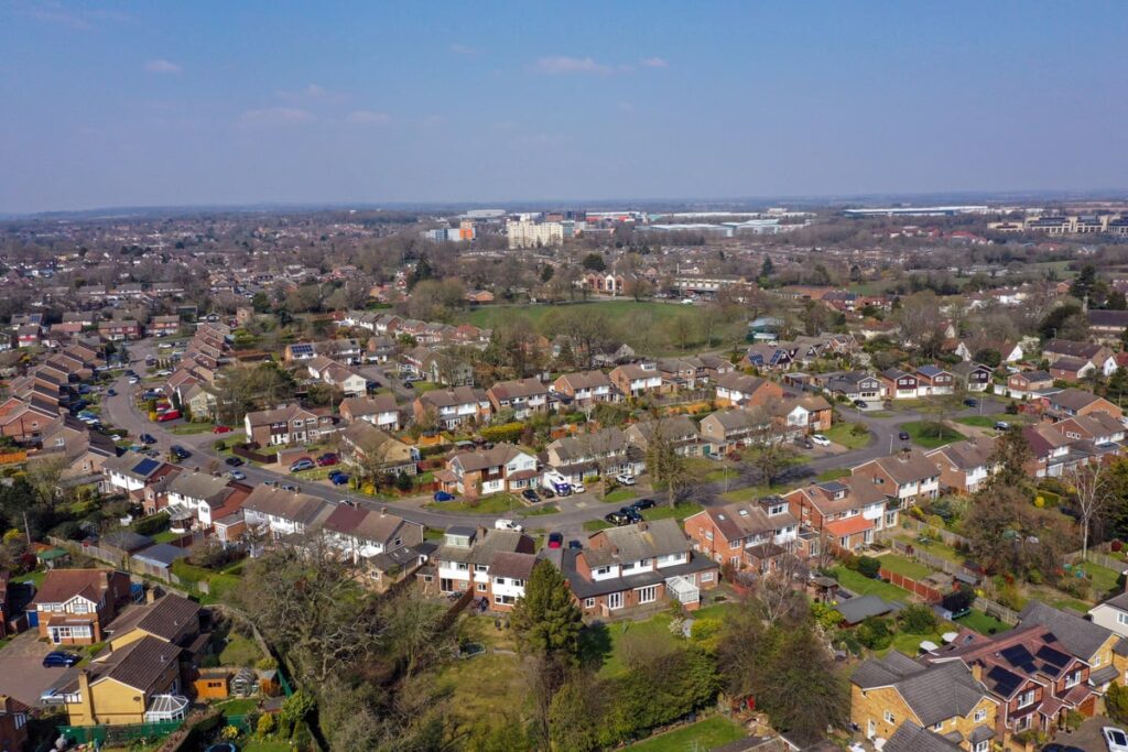 Home buyers and sellers set to save time and money under housing market shake-up