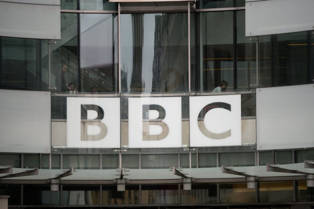 Age UK urges ‘leave no-one behind’ as BBC ends long-wave radio broadcasts