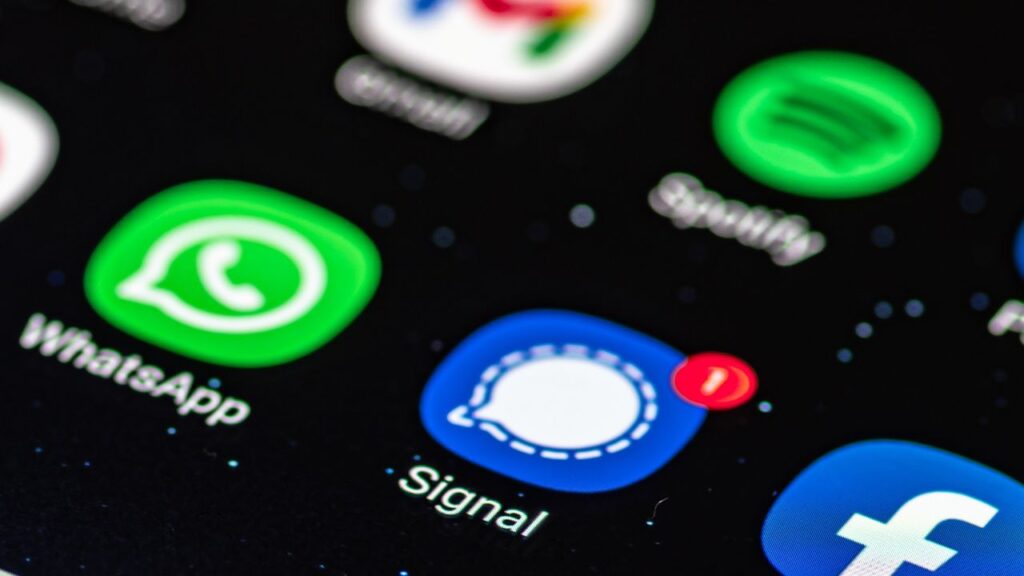 FBI warns of Russian Intelligence phishing campaign abusing Signal support services to target VIPs and high-value government and military targets — this is how to secure your account