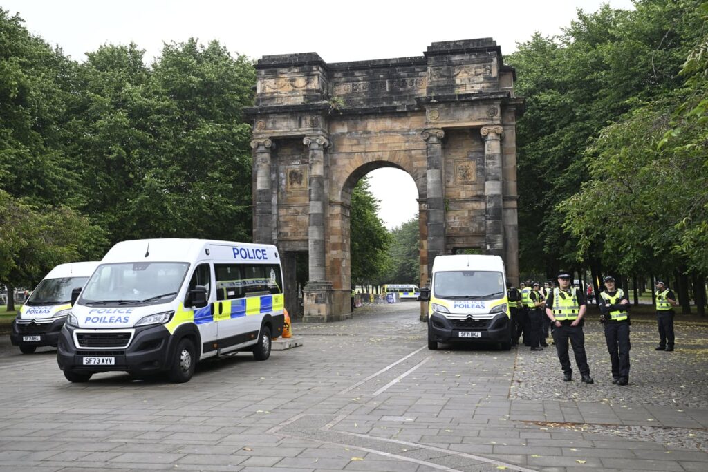 Arrests as violence erupts during anti-immigration Unite the Clans protest