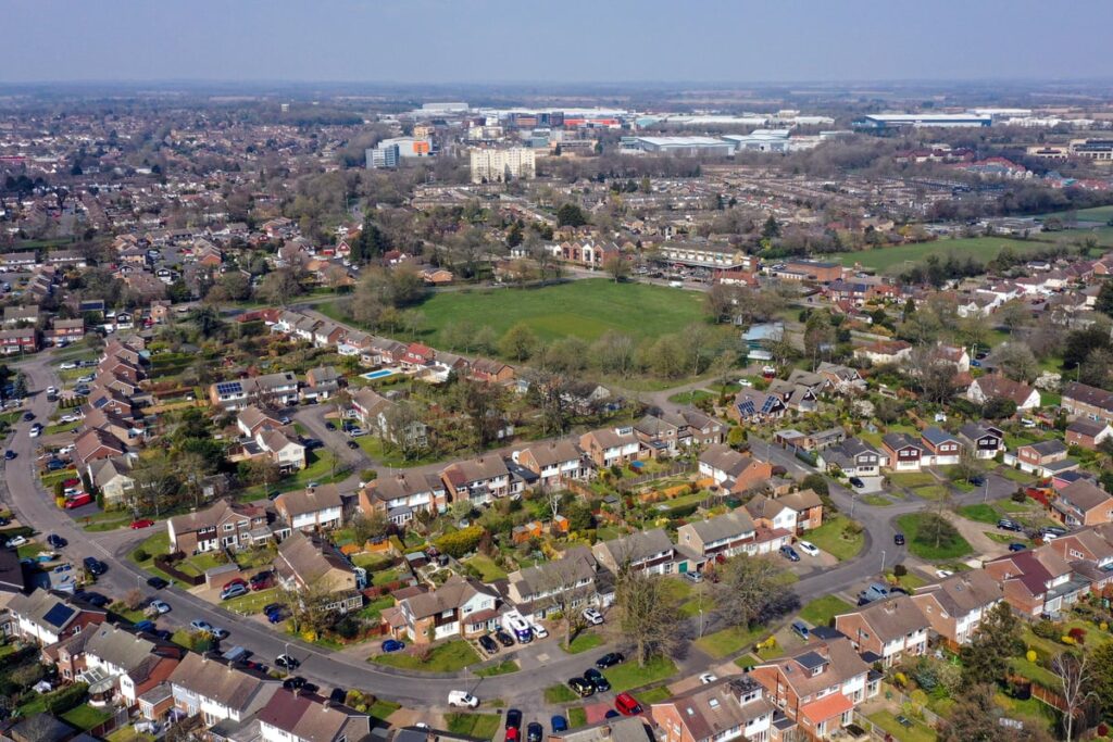 People’s aspirations to own a home ‘fade sharply if not achieved by middle age’
