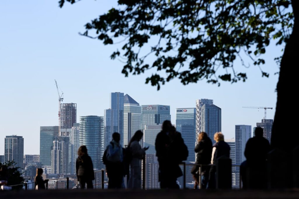 Soft US inflation helps FTSE shake off oil surge