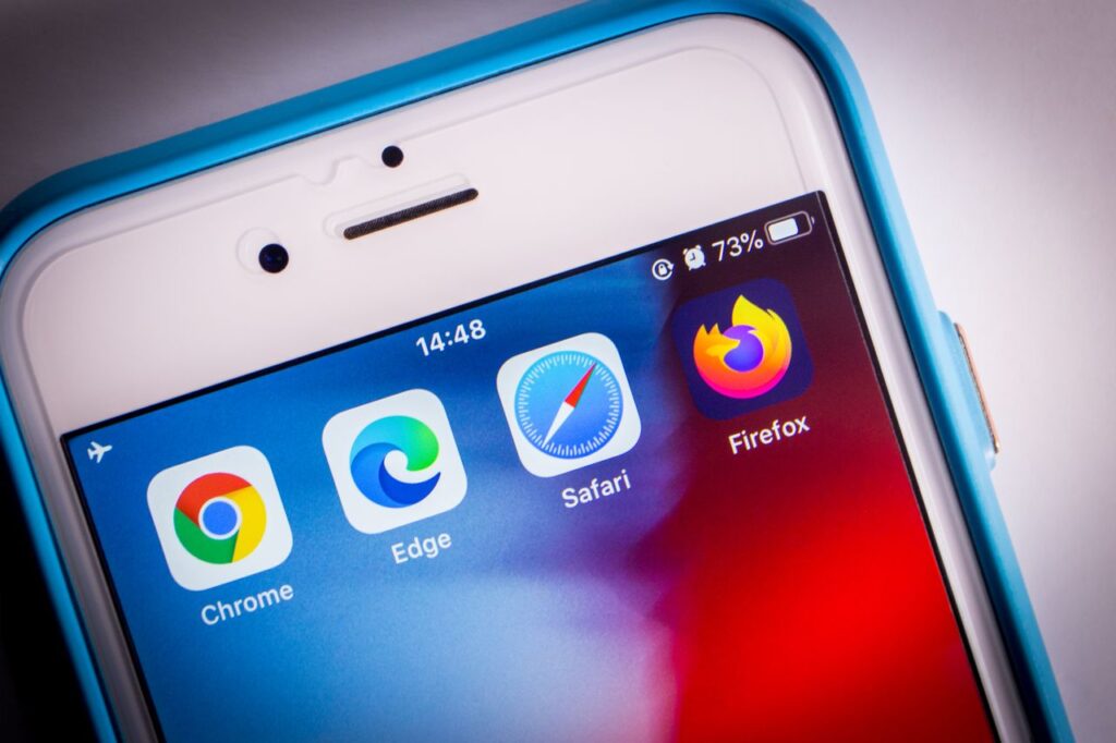 Experts get Google, Microsoft to pull trusted ModHeader with 1.6 million installs after finding it could harvest all kinds of data