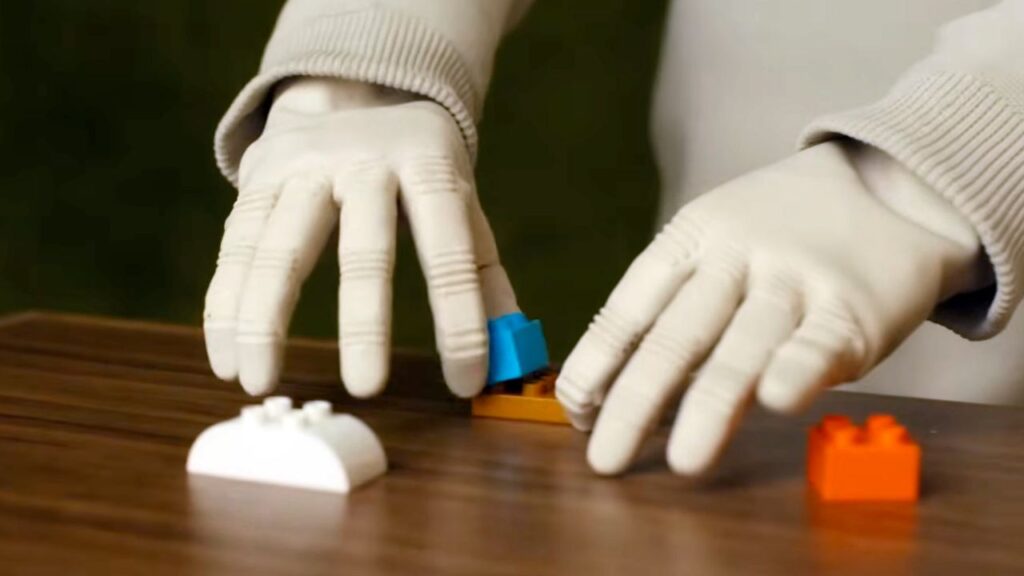 Neo robot hands can build LEGOs, unzip jackets, and open a bag of Funyuns — I can’t tell if I’m thrilled or terrified