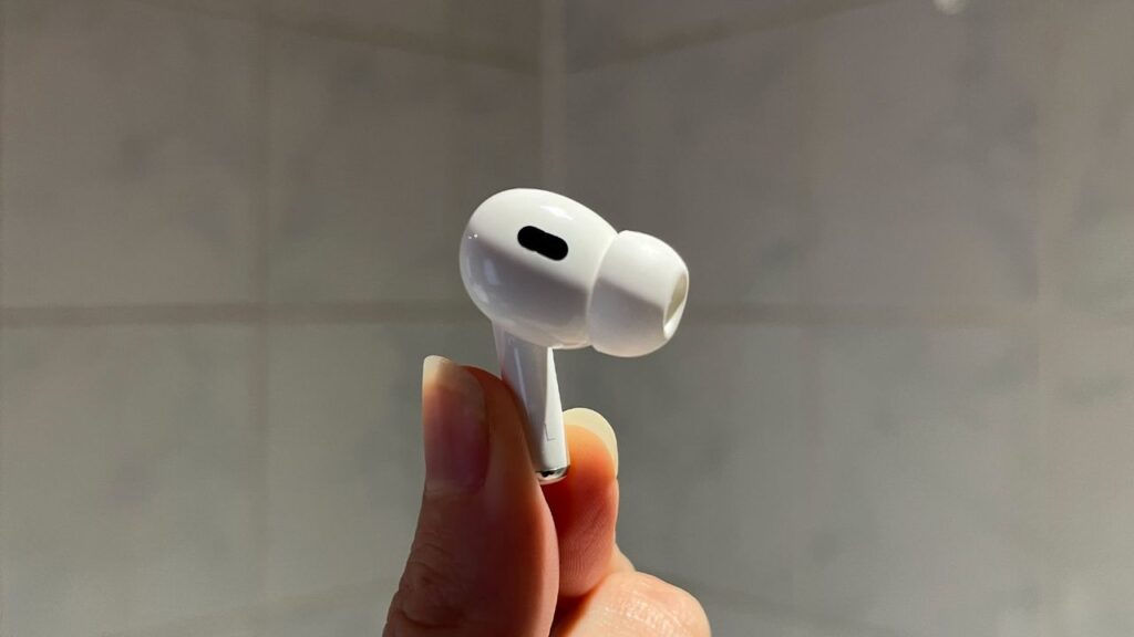 Did you know you can use an AirPod to make an ‘over-engineered frisbee stat tracker’ that calculates spin and speed? No, of course you didn’t — but someone’s done it, and it works really well