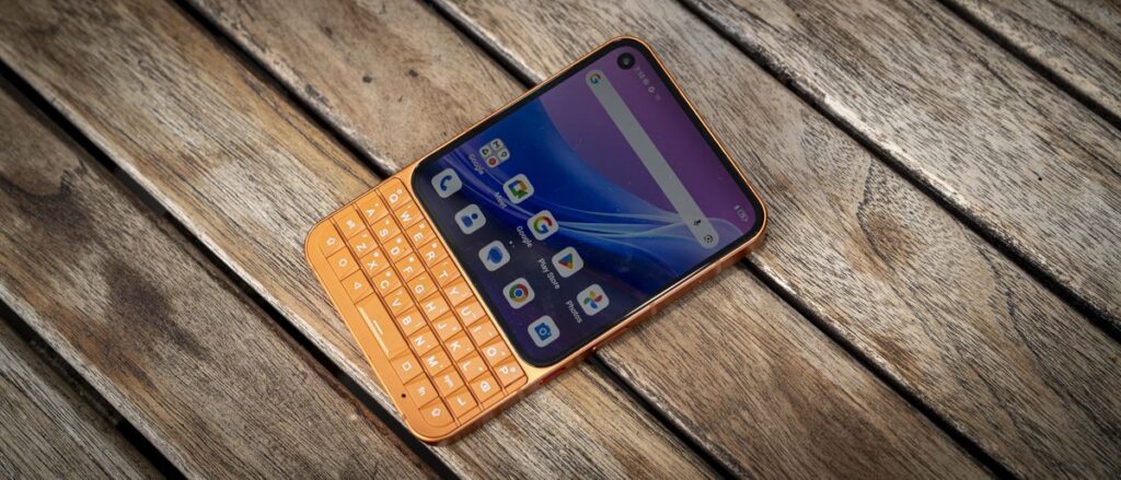 Unihertz Titan 2 Elite review: This 5G business phone with a BlackBerry-style keyboard made my mobile work feel faster