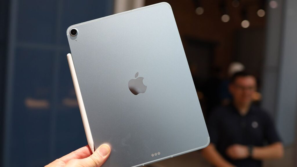 The iPad Air M4 hits its biggest discount yet since Apple’s recent price hikes — save $100 at Amazon