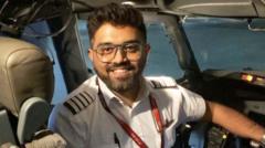Who is the ‘hero’ Indian pilot who was stabbed on Israel-bound flight?